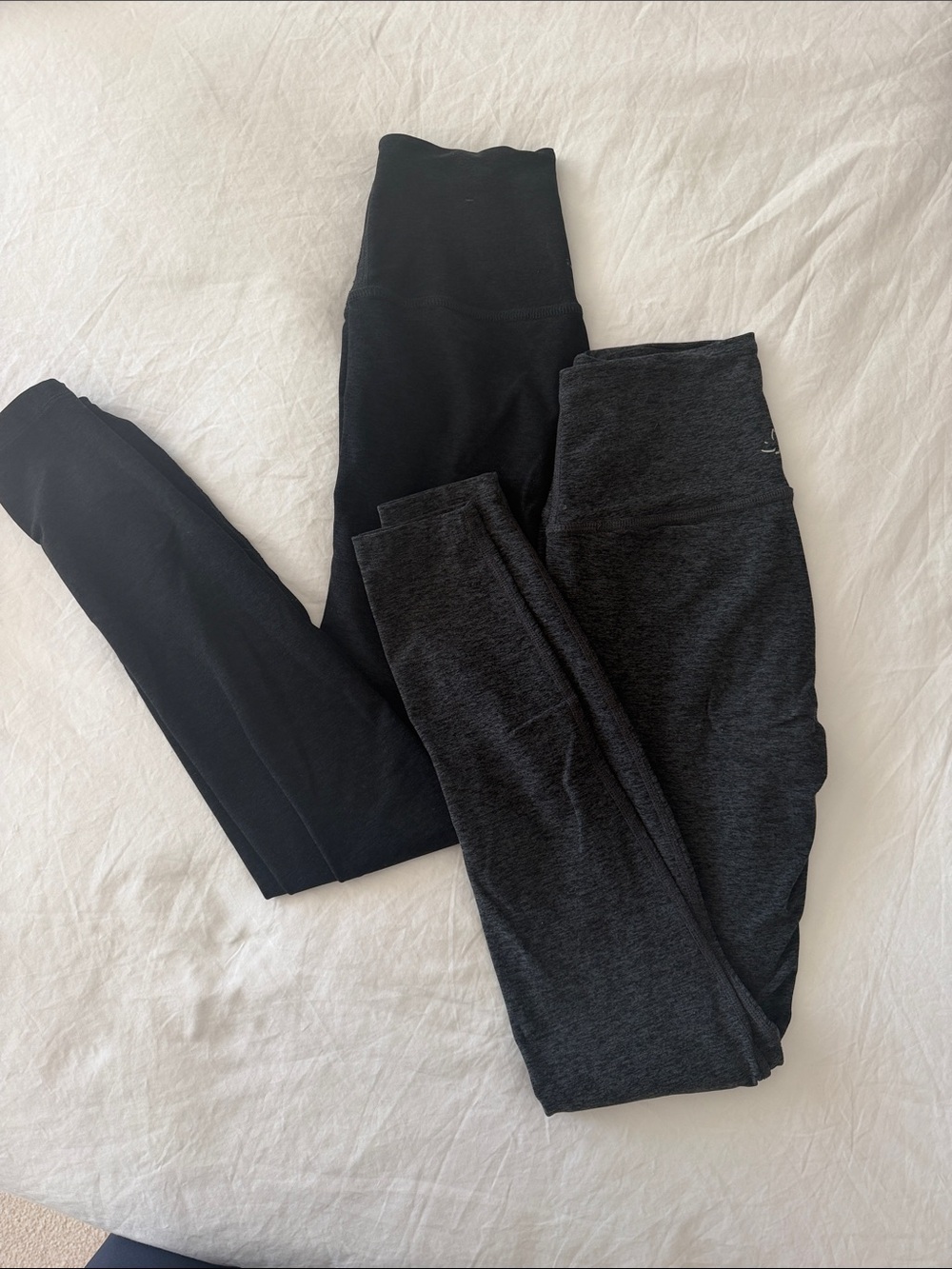 Beyond Yoga Black and Charcoal Leggings Set size Medium
